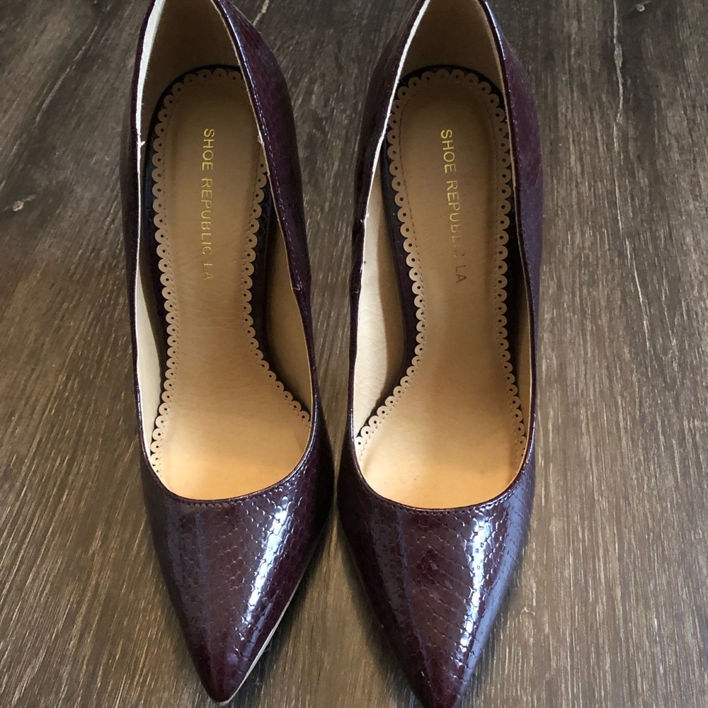 Heels - Picture 2 of 4